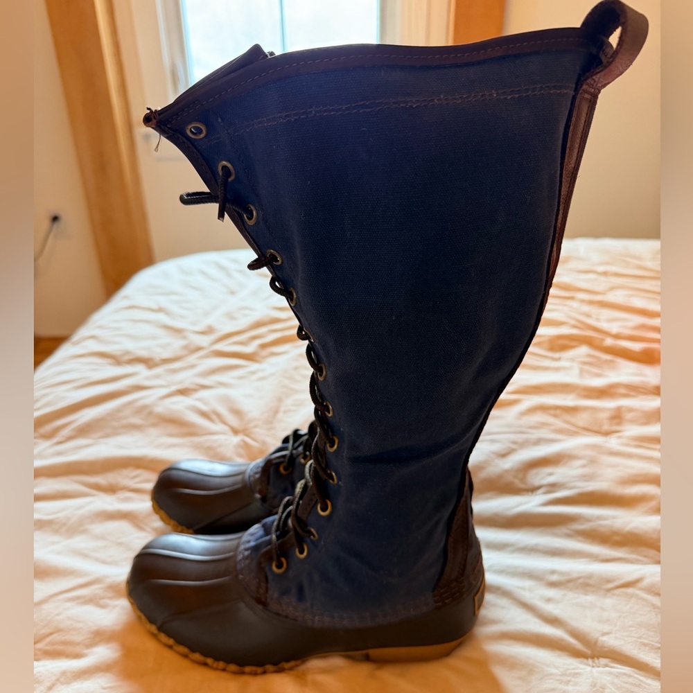 L.L. Bean Tall Lace-Up Bean Boots Navy Made in USA Women’s 7 Bean Signature - Picture 2 of 7